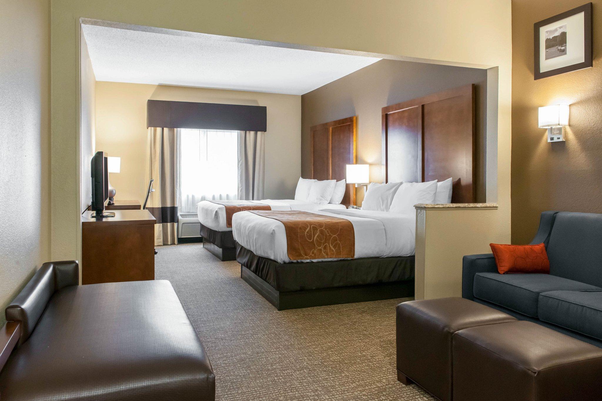 Comfort Suites Terre Haute University Area Exterior foto
