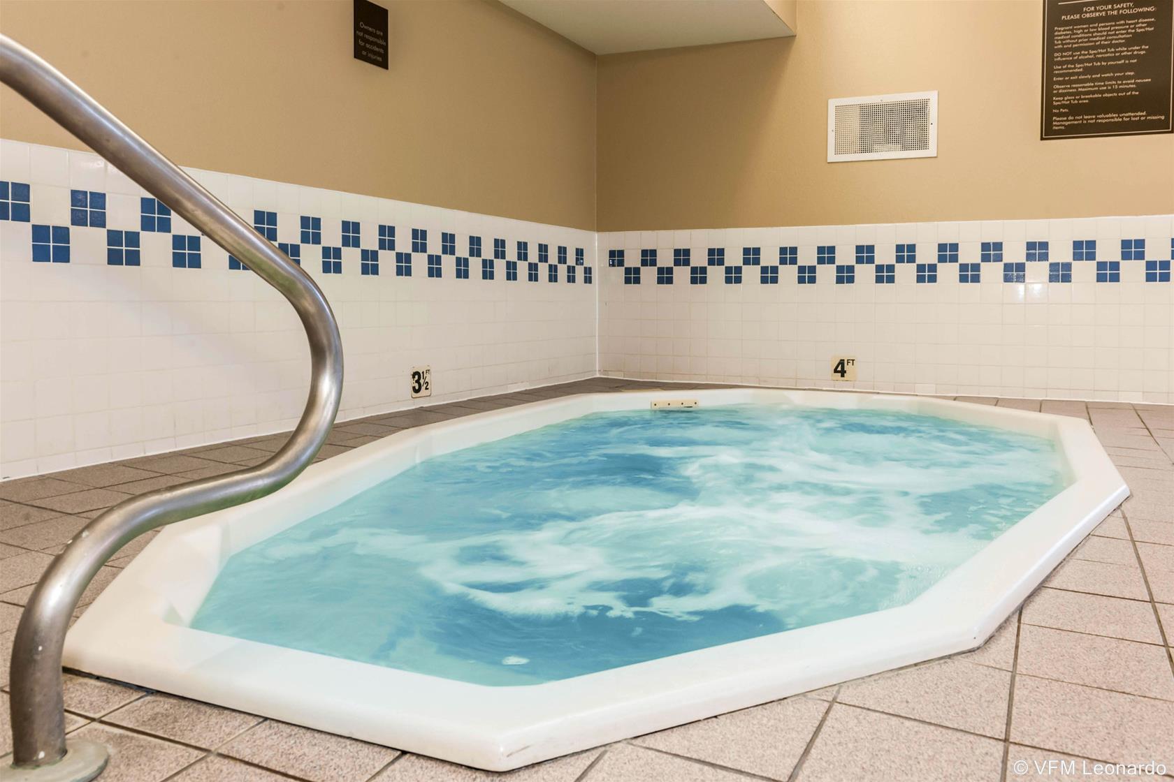 Comfort Suites Terre Haute University Area Exterior foto