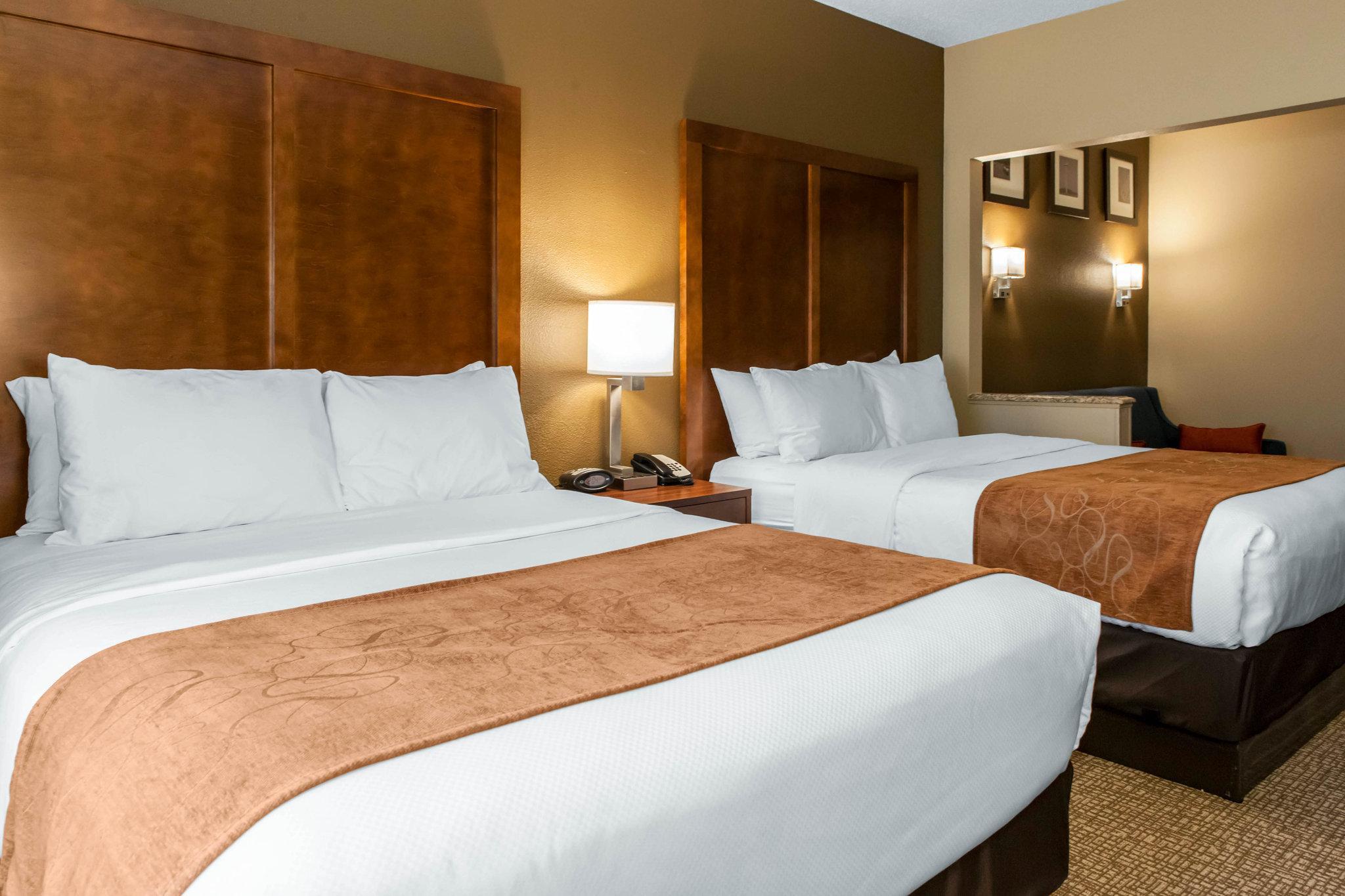 Comfort Suites Terre Haute University Area Exterior foto