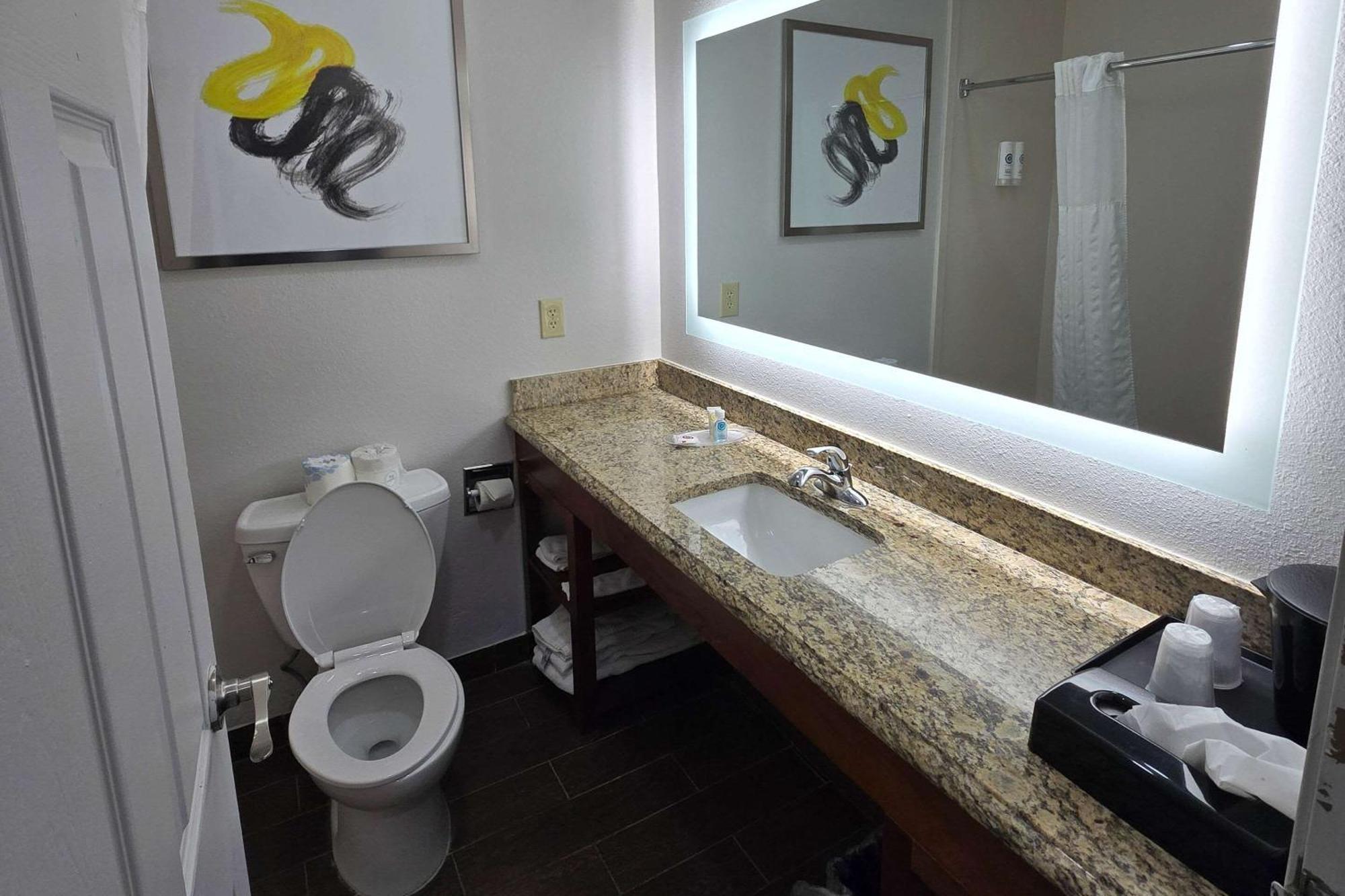Comfort Suites Terre Haute University Area Exterior foto