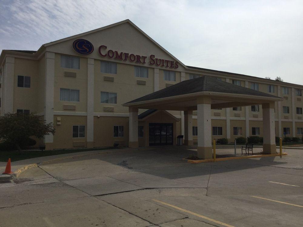 Comfort Suites Terre Haute University Area Exterior foto